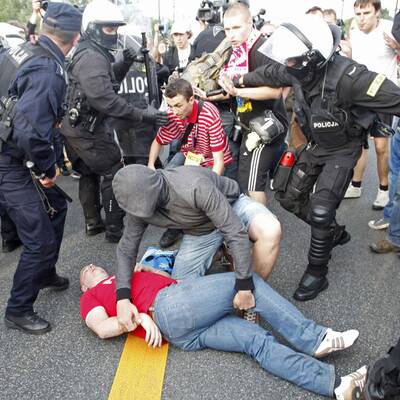 Schwere Ausschreitungen in Warschau