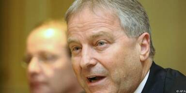 Krise schl&auml;gt voll durch