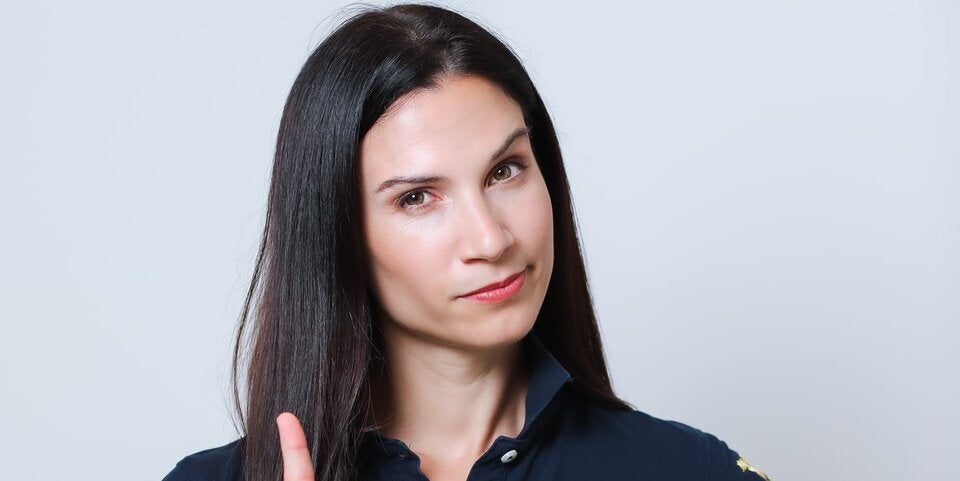 Zahnärztin Dr. Kristina Worseg im Talk über absolute Zahnpflege- No-Gos.   