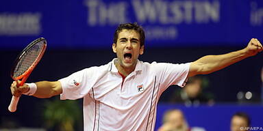 Kroate (Bild) 6:4,6:7,6:3 gegen Berrer (GER)