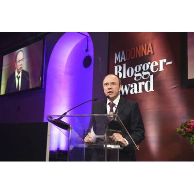 MADONNA Blogger Award
