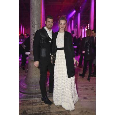 MADONNA Blogger Award