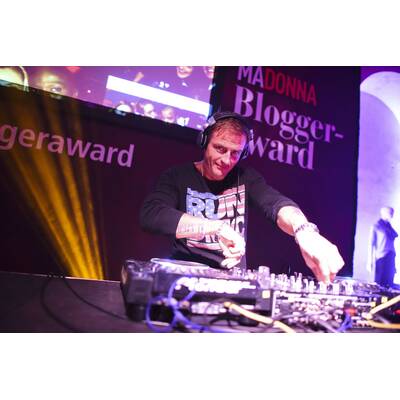 MADONNA Blogger Award