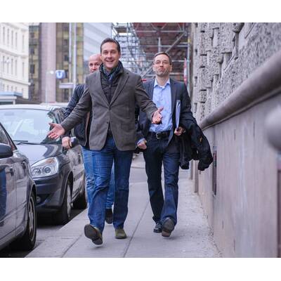 Strache ruft zur Sondersitzung