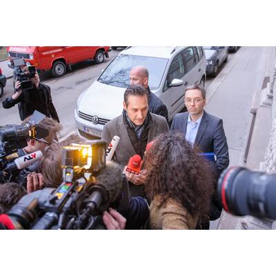 Strache ruft zur Sondersitzung