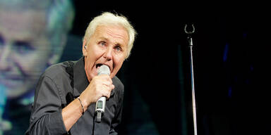 Tour-Stopp!  Drama um  EAV-Star