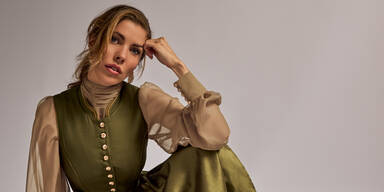 Victoria Swarovski über ihre neue Dirndl-Kollektion: "Familienfotos inspirieren mich"