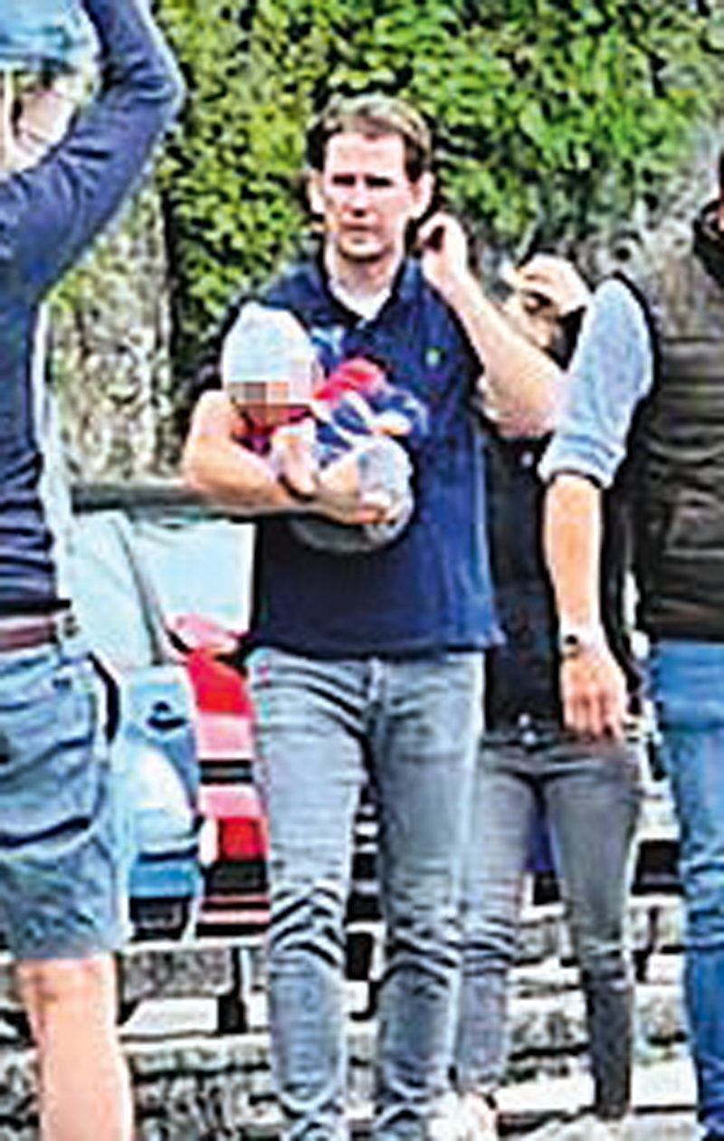 Ex-Kanzler Kurz: Urlaub mit Baby am Wolfgangsee