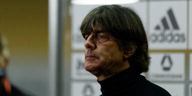 Das sagt DFB-Coach L&ouml;w nach 0:6-Klatsche