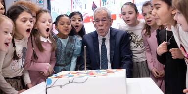 Bundespräsident Alexander Van der Bellen feiert Geburtstag.