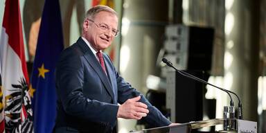 LH Thomas Stelzer richtet Forderungen Richtung Br&uuml;ssel