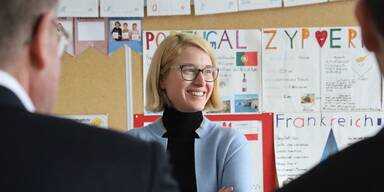 LH-Stv Christine Haberlander bei der Projektpr&auml;sention