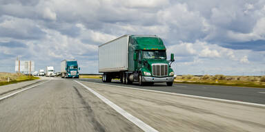 Stark unterkühlt: 15 Migranten aus Kühltransporter gerettet