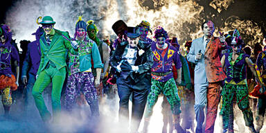 Batman fliegt durch die Stadthalle