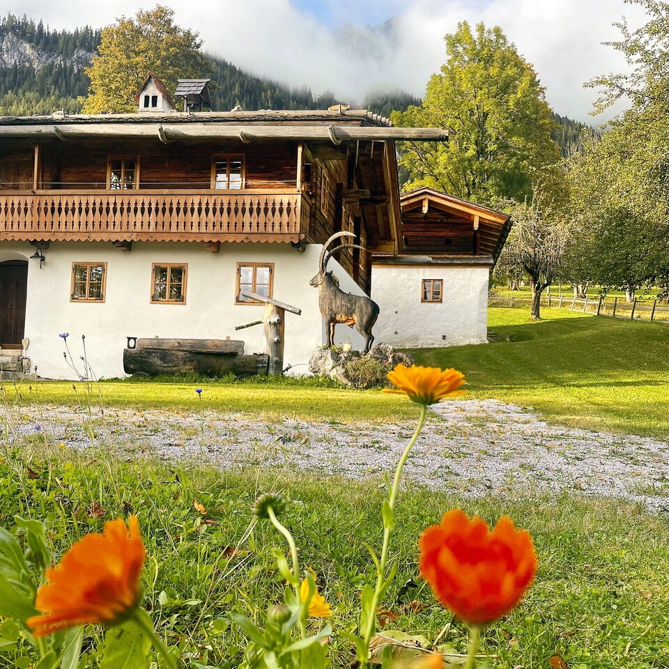 Umgeben von Äckern, Wiesen und Wäldern fand Gabalier sein privates Paradies: den Angererhof in der Steiermark. 