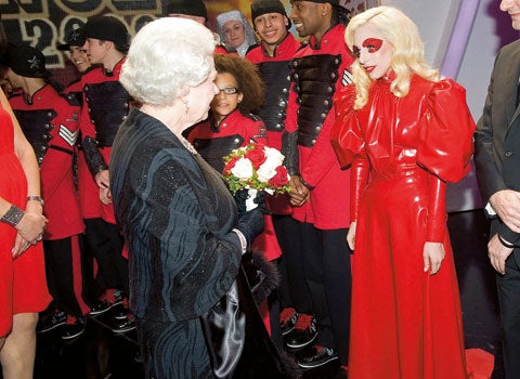 Lady Gaga und die Queen