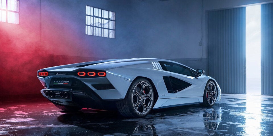 Lamborghini legt den Countach neu auf