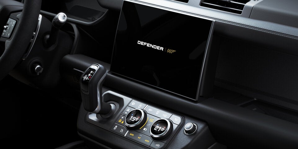 Defender in limitierter James-Bond-Edition