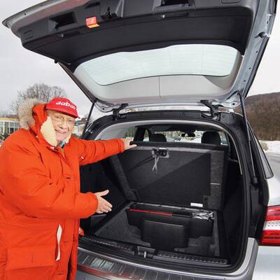 Niki Lauda testet Mercedes-SUV