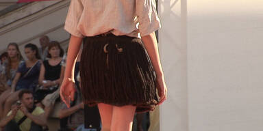 Historische Fashion Show im MQ