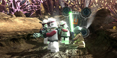 LEGO Star Wars III: The Clone Wars - 3DS Trailer
