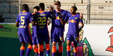 Leipzig bleibt an Leader Bayern dran