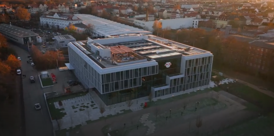 Mark Mateschitz eröffnet neues Hauptquartier von RB Leipzig