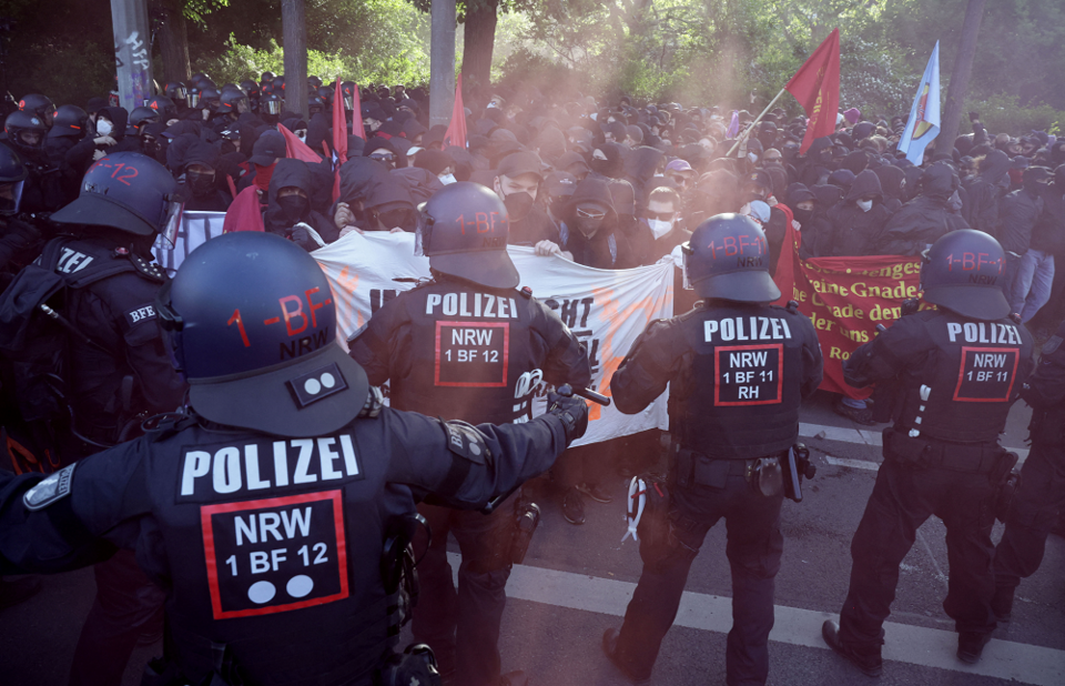 Schwere Krawalle in Leipzig nach Verurteilung von Lina E.