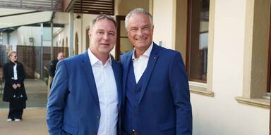 Der neue Vorarlberger SP&Ouml;-Landesparteichef Mario Leiter und SP&Ouml;-Bundesparteivorsitzender Andreas Babler