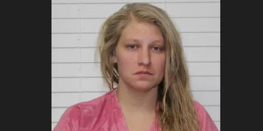 F&uuml;r bessere Noten: Lehrerin zwingt Sch&uuml;ler zum Sex