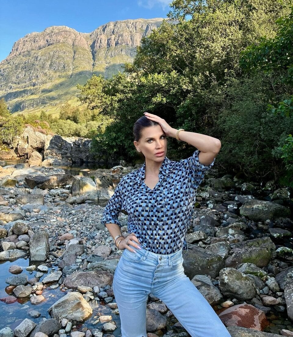 Leona König posiert in Schottland. 