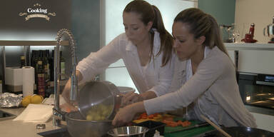 Leserküche: Lisa & Isabella kochen Gemüsestrudel