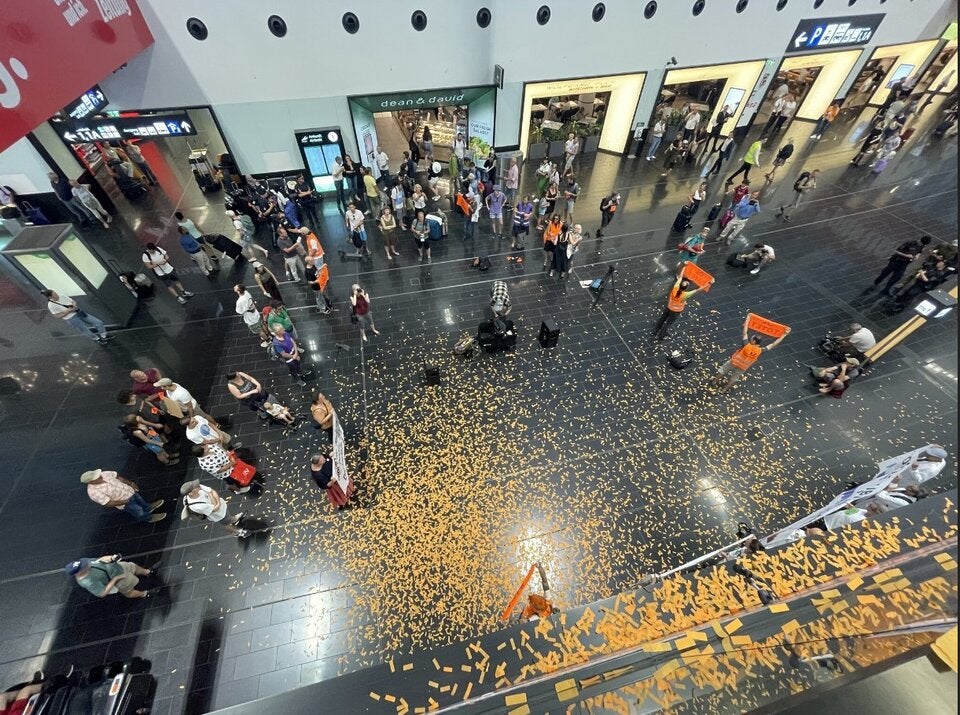 2.Runde: Airport gegen Letzte Generation