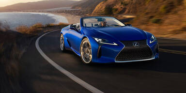 Lexus greift mit dem LC Cabrio an