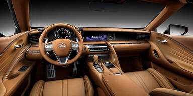 Lexus greift mit dem LC Cabrio an