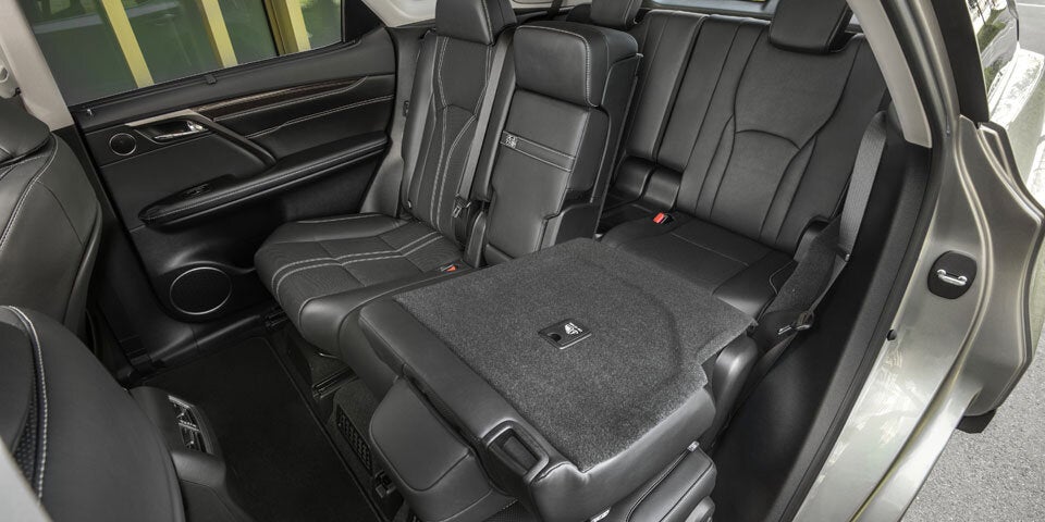 Lexus RX 450h startet als Siebensitzer