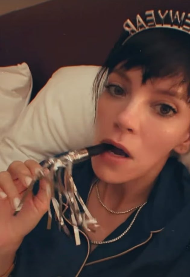 Silvester 2025/26: So wild, bunt und nackt feierten die Stars