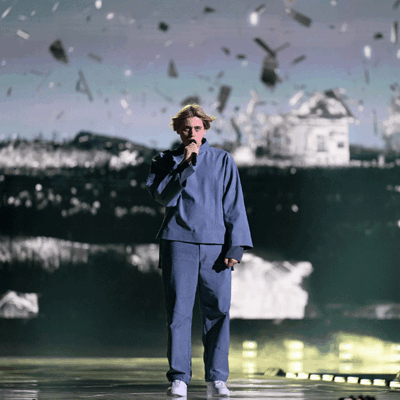 Warten aufs Voting: Nemo performt seinen neuen Song 