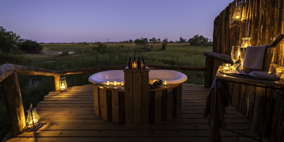 Little Vumbura_outdoor-bath