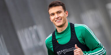 Rapid-Star Ljubicic vor Abflug nach England