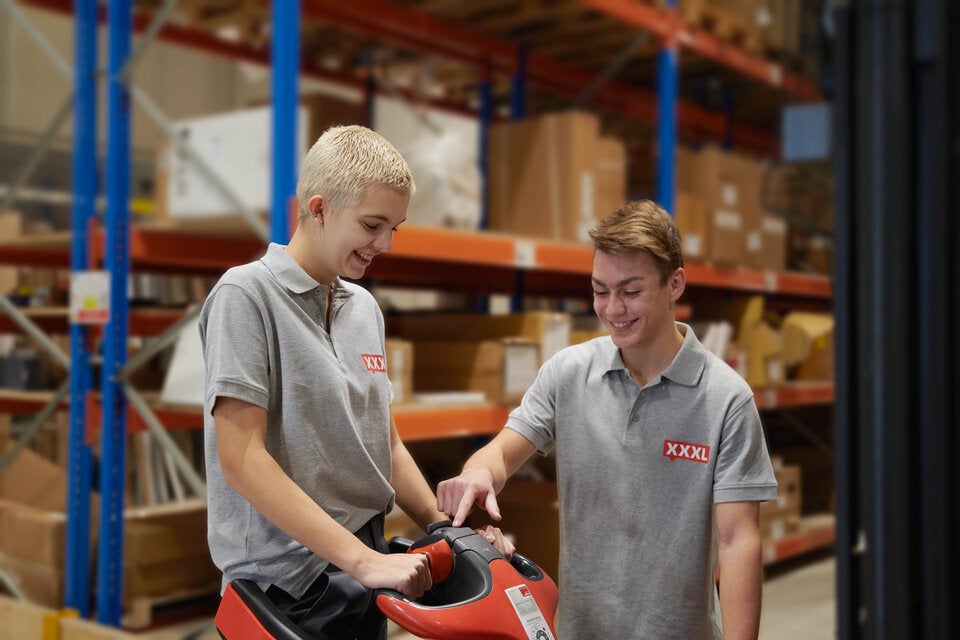 XXXLutz sucht 650 neue Lehrlinge – Starte deine Zukunft beim führenden Möbelhändler Österreichs!