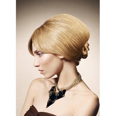 Tages,- und Abend-Looks für langes Haar