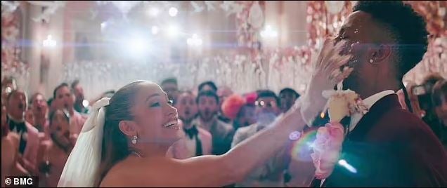 Jennifer Lopez heiratet in ihrem neuen Video – und das gleich drei Mal!