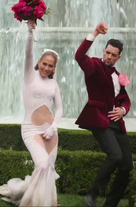 Jennifer Lopez heiratet in ihrem neuen Video – und das gleich drei Mal!