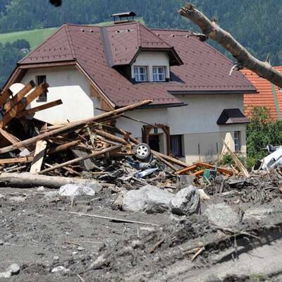 Eine neue Sintflut gefährdet die Aufräumarbeiten 