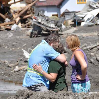 Eine neue Sintflut gefährdet die Aufräumarbeiten 