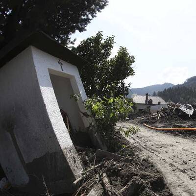 Eine neue Sintflut gefährdet die Aufräumarbeiten 