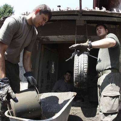 Eine neue Sintflut gefährdet die Aufräumarbeiten 