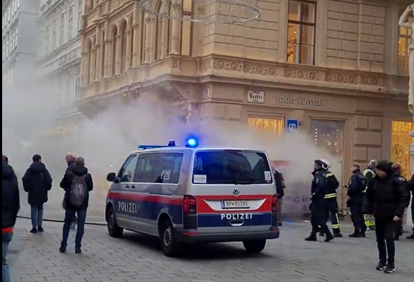 Louis Vuitton Graben