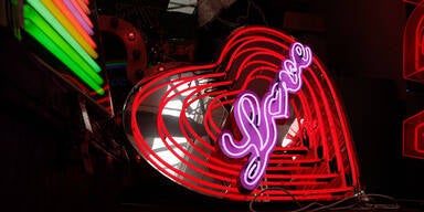 Frau heiratet Liebe ihres Lebens &ndash; Sie werden nicht glauben, WAS es ist